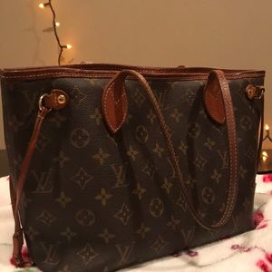 Louis Vuitton neverfull PM
